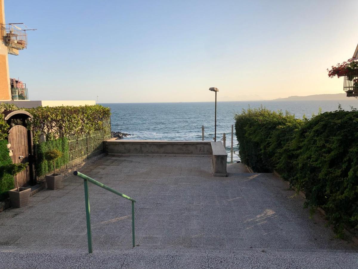 ポルティチNeapolis Bayアパートメント エクステリア 写真