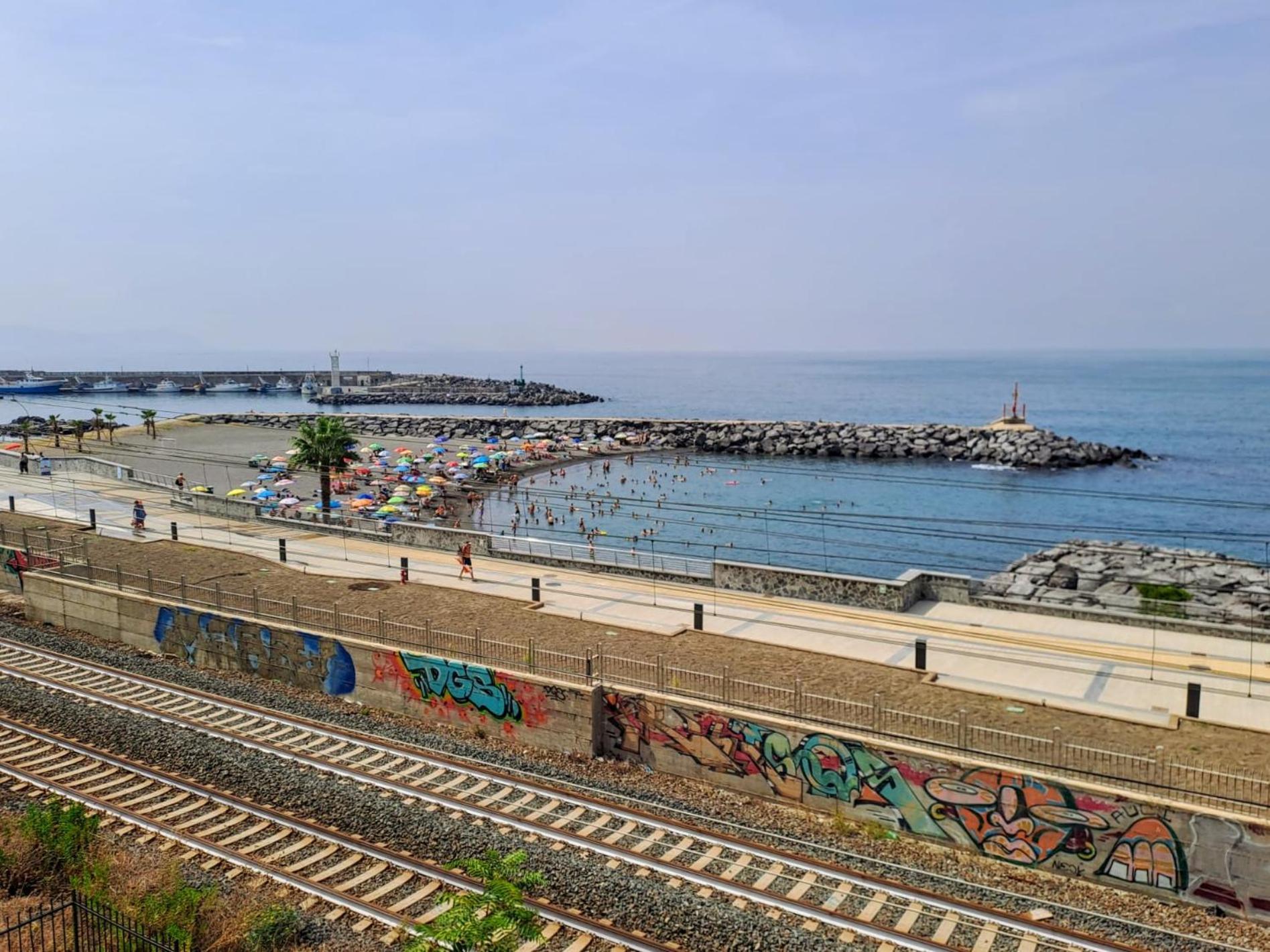 ポルティチNeapolis Bayアパートメント エクステリア 写真